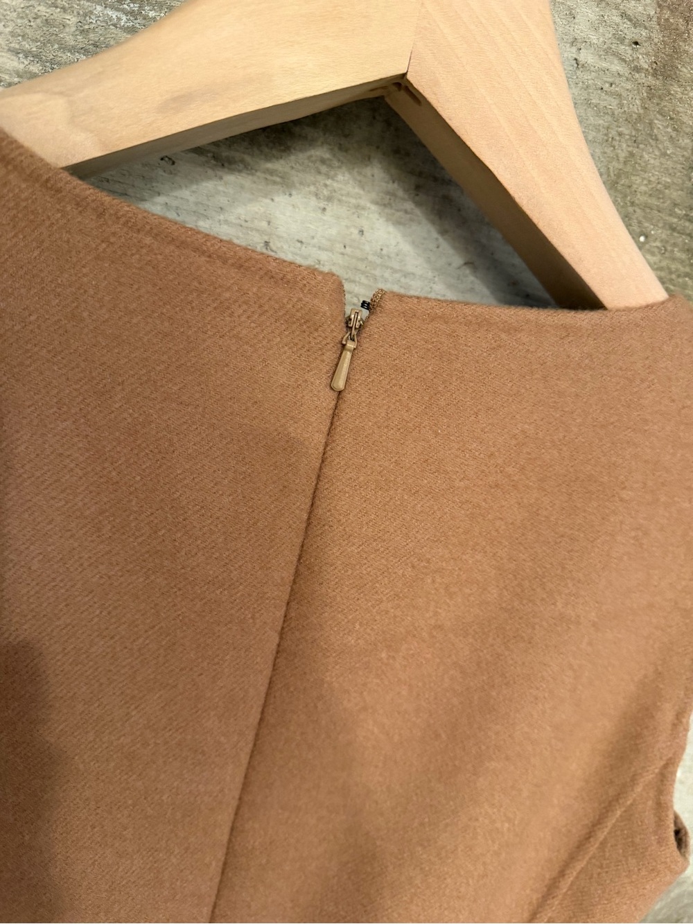 MaxMara Camel Wool Sleeveless Shift Dress - Picture 9 of 10